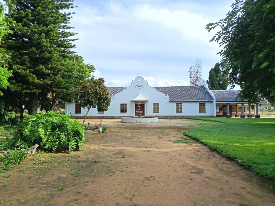 4 Bedroom Property for Sale in Mooinooi North West